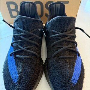 Adidas Men's Black and Blue Knit Sneakers